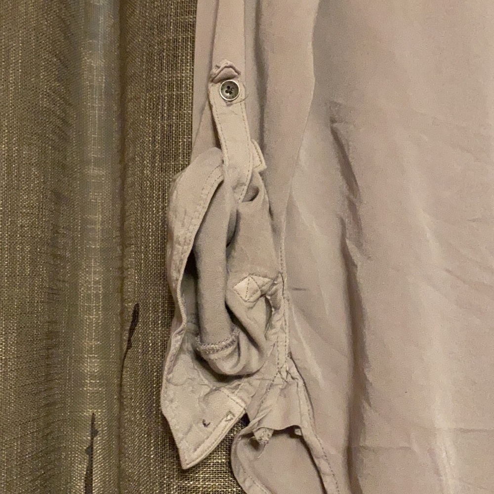 Button down - Picture 3 of 3